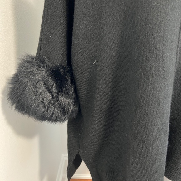 Ann Taylor Factory Petite NEW Crew Neck Pullover Poncho/Sweater - Picture 2 of 15